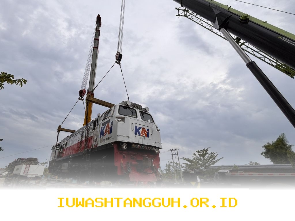KAI Logistik Siapkan 12 Lokomotif untuk Angkutan Lebaran di Pulau Jawa!