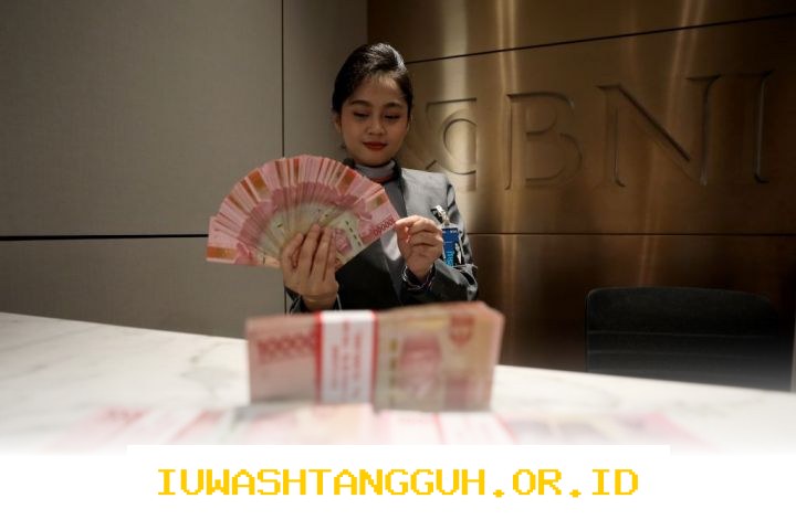 Rupiah Melemah 0,17 Persen pada Akhir Pekan, Sentuh Level Rp16.787 per Dolar AS