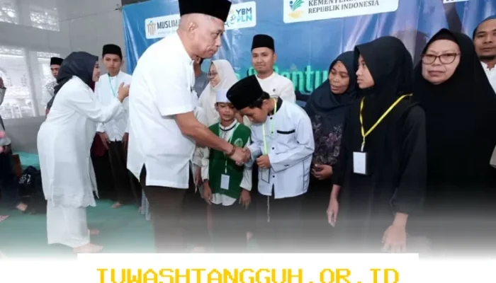 Anak Yatim di Masjid Jannatul Firdaus Bekasi Terima Bantuan Rp125 Juta dari Kemensos saat Buka Puasa