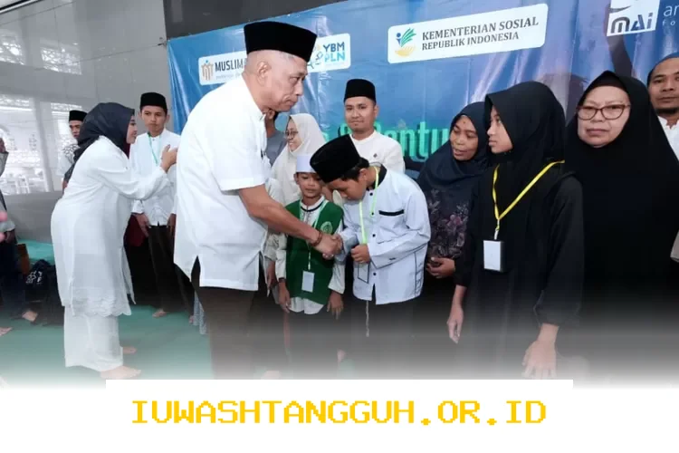 Anak Yatim di Masjid Jannatul Firdaus Bekasi Terima Bantuan Rp125 Juta dari Kemensos saat Buka Puasa