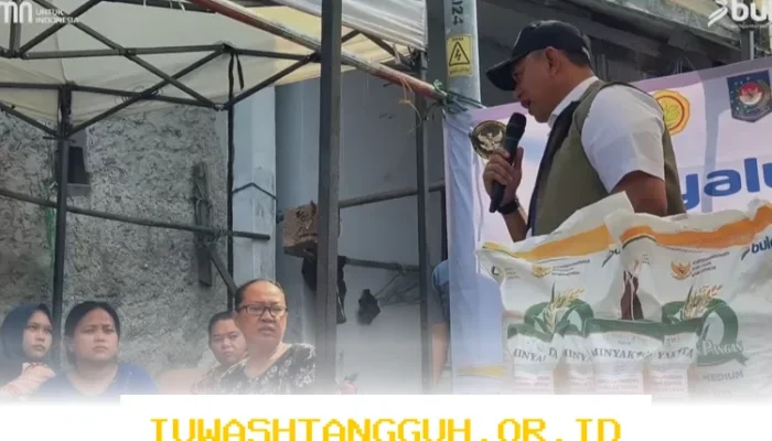 Bulog Serahkan Bantuan Pangan kepada Masyarakat di Seluruh Indonesia pada Februari-Maret 2026