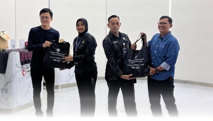 BUMN Serahkan Bantuan Ramadan kepada Petugas Lapangan dan Keamanan Wilayah Ibu Kota