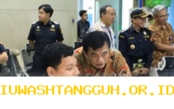 Dirjen Bea Cukai Pastikan Pelayanan Lancar di Pelabuhan Tanjung Priok Jelang Hari Raya Idulfitri