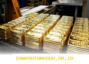 Emas Anjlok Tajam Usai Bank Sentral AS Tak Ingin Naikkan Bunga Lagi