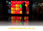 Indeks Harga Saham Gabungan Turun 4,57 Persen pada Penutupan Rabu Sore Menuju Level 7.577