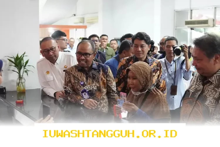 KPM Penerima Bansos di Kantor Pos Dapat Kabar Gembira, Dua Bantuan Siap Dicairkan Bersamaan, Simak Informasinya Disini