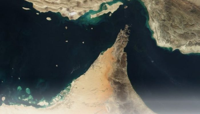 Mengapa Selat Hormuz Menjadi Jalur Kritis Distribusi Minyak Global?