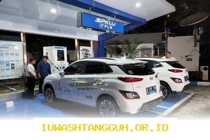 Mudik dengan Mobil Listrik? Ketahui 5 Tips Penting untuk Perjalanan yang Aman dan Nyaman