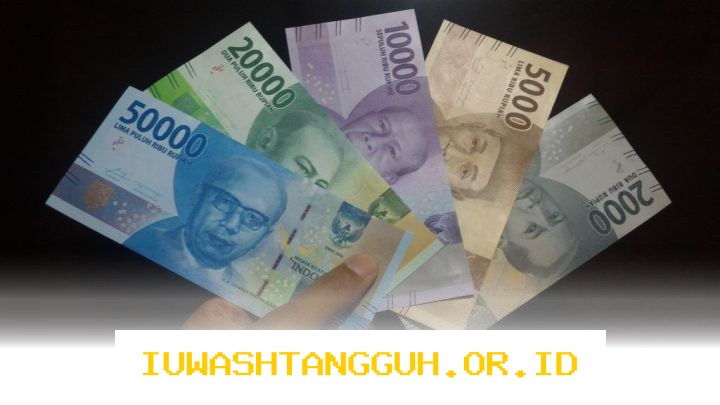 Nilai Tukar Rupiah Melemah Tipis Menjadi Rp16.893 per Dolar AS