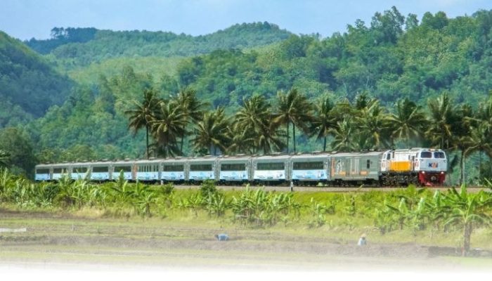 Penumpang Kereta Api Arus Balik Lebaran Tembus 101,2 Persen dari Total Kapasitas yang Tersedia