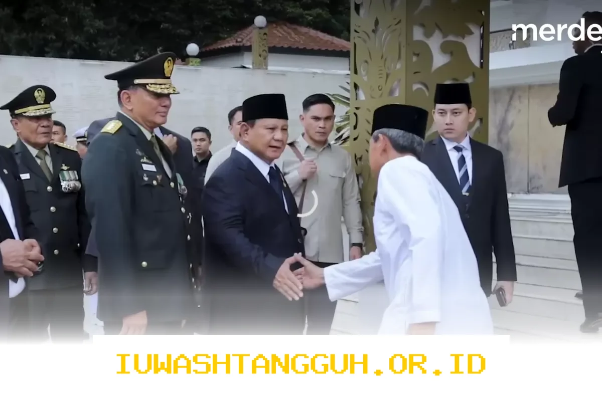 Presiden Prabowo Menangisi Kenangan Bersama Ajudan Setia Try Sutrisno di TMP Kalibata
