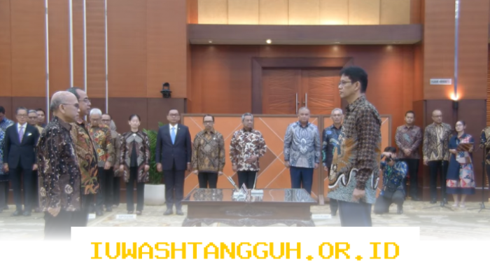 Purbaya Resmi Lantik Robert Leonard Marbun sebagai Sekretaris Jenderal Kementerian Keuangan