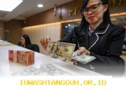 Rupiah Ditutup Melemah di Level Rp16.997 per Dolar AS Dipengaruhi Sentimen Global