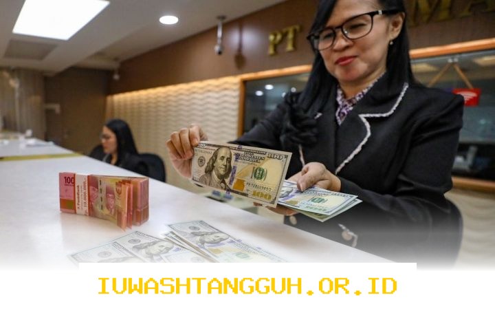 Rupiah Ditutup Melemah di Level Rp16.997 per Dolar AS Dipengaruhi Sentimen Global