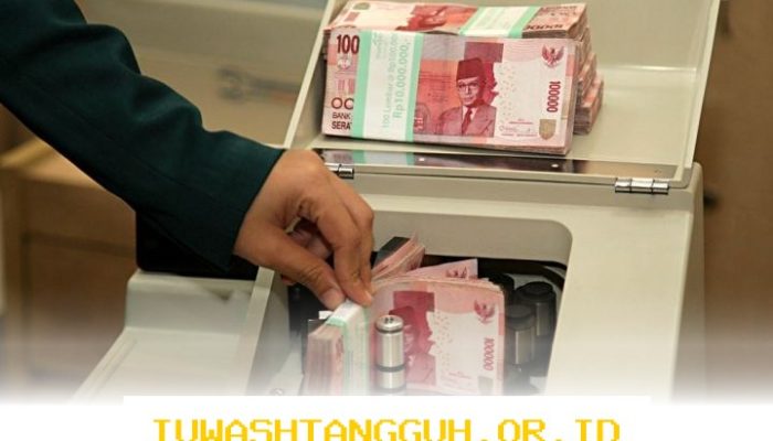 Rupiah Melemah pada Perdagangan Jumat Sore Menuju Level Rp16.979 per Dolar AS