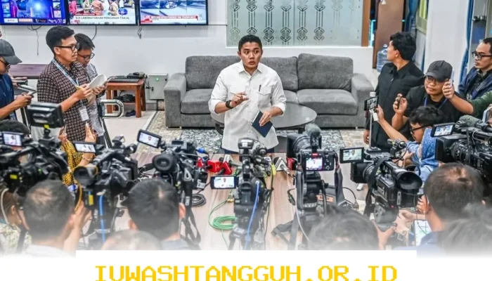 Seskab Teddy Bantah Isu MBG Pangkas Program Pendidikan dan Anggaran 2026