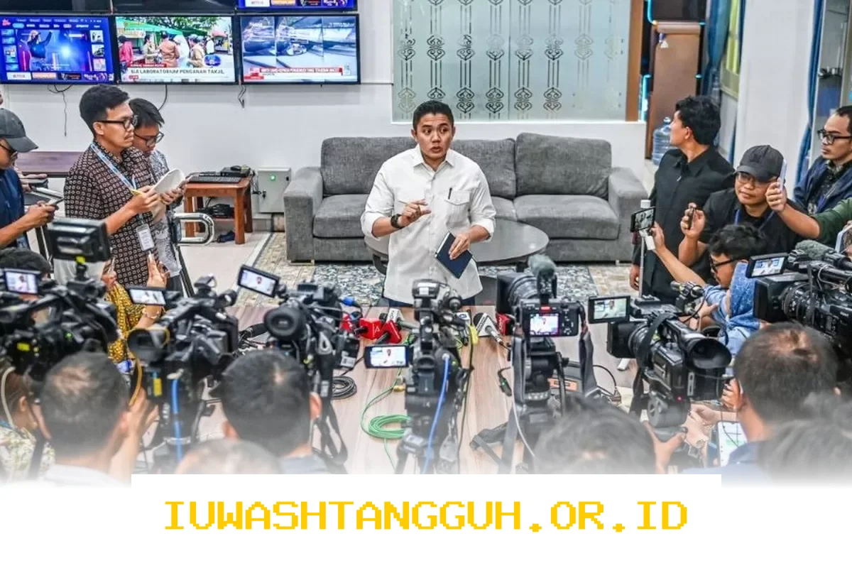 Seskab Teddy Bantah Isu MBG Pangkas Program Pendidikan dan Anggaran 2026