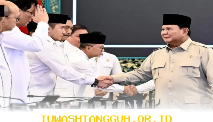 Seskab Teddy Ungkap Keputusan Rapat Kabinet: Presiden Prabowo Perintahkan Penyelesaian Masalah Pendidikan Segera