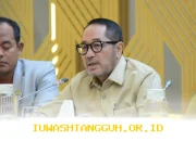 Usulan DPR Mengalihkan Dana Pensiun Pejabat yang Dicabut untuk Guru Honorer