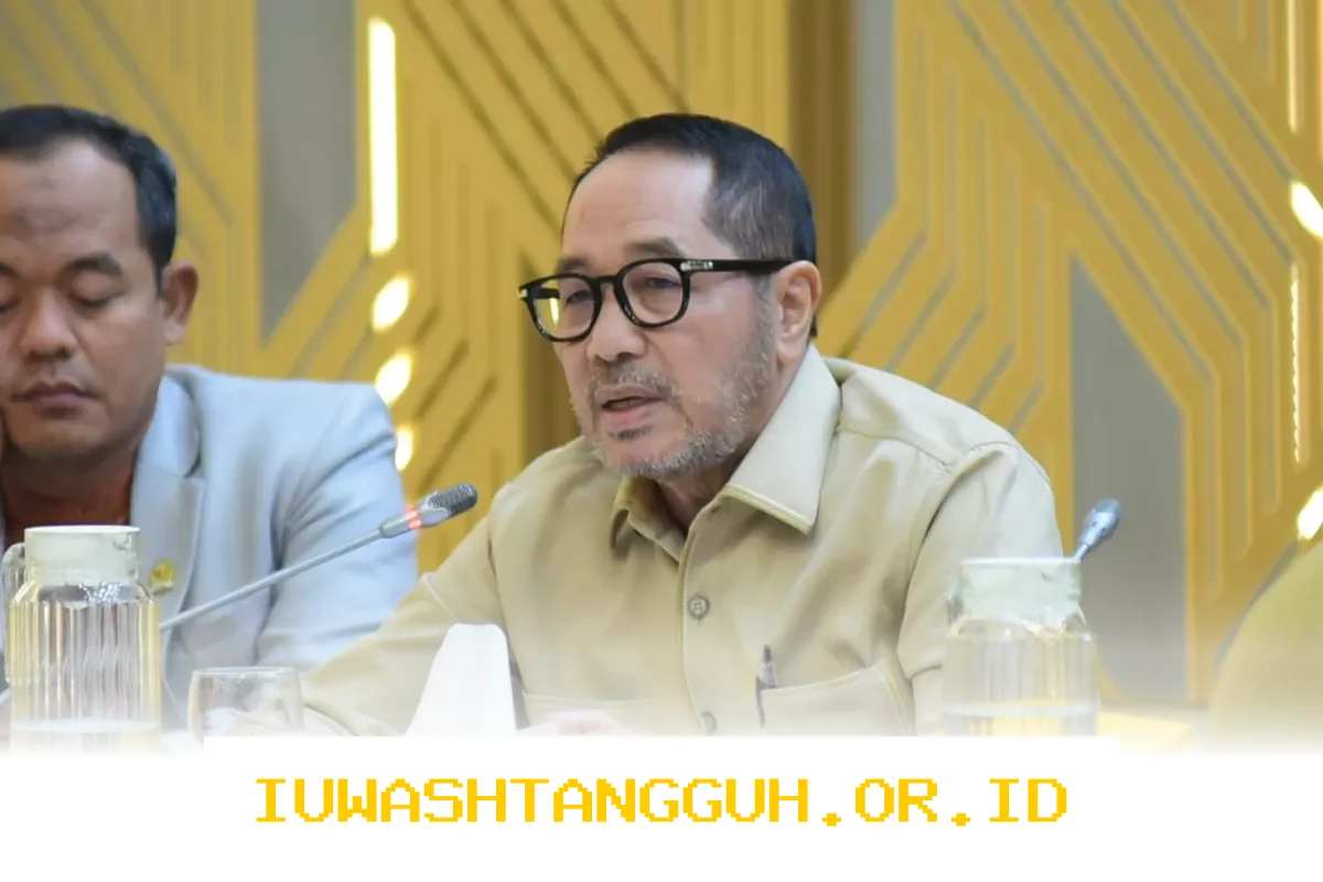 Usulan DPR Mengalihkan Dana Pensiun Pejabat yang Dicabut untuk Guru Honorer
