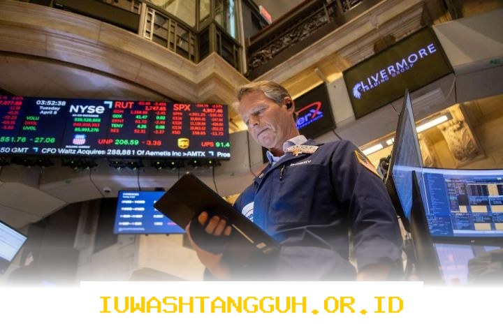 Wall Street Tampilkan Performa Campur: Dow Jones Anjlok, Nasdaq Peroleh Keuntungan Terbatas