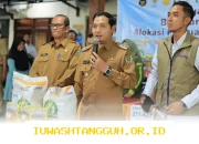 Warga Kota Madiun Terima Bansos Beras 20 Kg dan Minyak 4 Liter, Daerah Lain Diminta Segera Penuhi Syarat KPM untuk Penyaluran Bansos Serupa