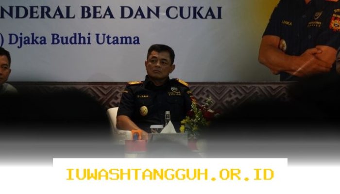 Dirjen Bea Cukai Sempatkan Kunjungan ke Jawa Timur dan Jawa Tengah demi Perkuat Integritas Petugas hingga Tahun 2026 Mendatang