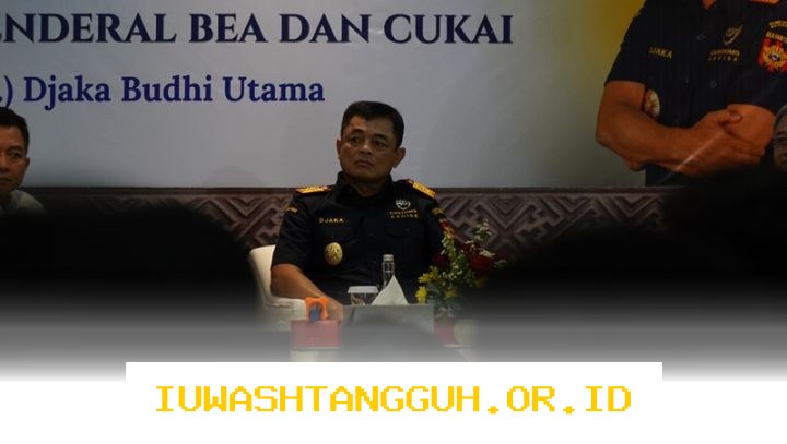 Dirjen Bea Cukai Sempatkan Kunjungan ke Jawa Timur dan Jawa Tengah demi Perkuat Integritas Petugas hingga Tahun 2026 Mendatang