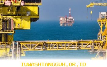 Harga Minyak Mentah Global Turun 11 Persen Usai Selat Hormuz Dibuka Kembali 2026
