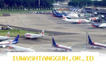 Kemenhub Batasi Kenaikan Tarif Pesawat Hingga 13 Persen pada 2026 Mendatang