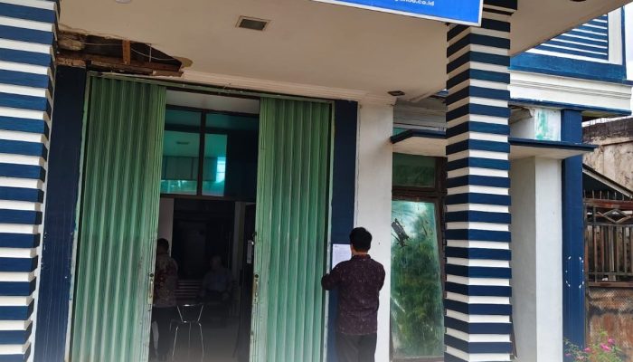 OJK Resmi Cabut Izin Operasional BPR Sungai Rumbai Tahun 2026 di Sumatra Barat