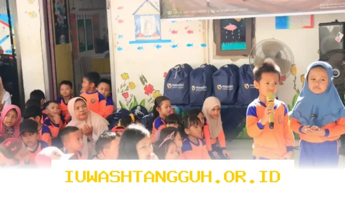 Bank Mandiri Salurkan 2000 Paket Buku untuk Dukung Literasi Pelajar di Tahun 2026 Ini