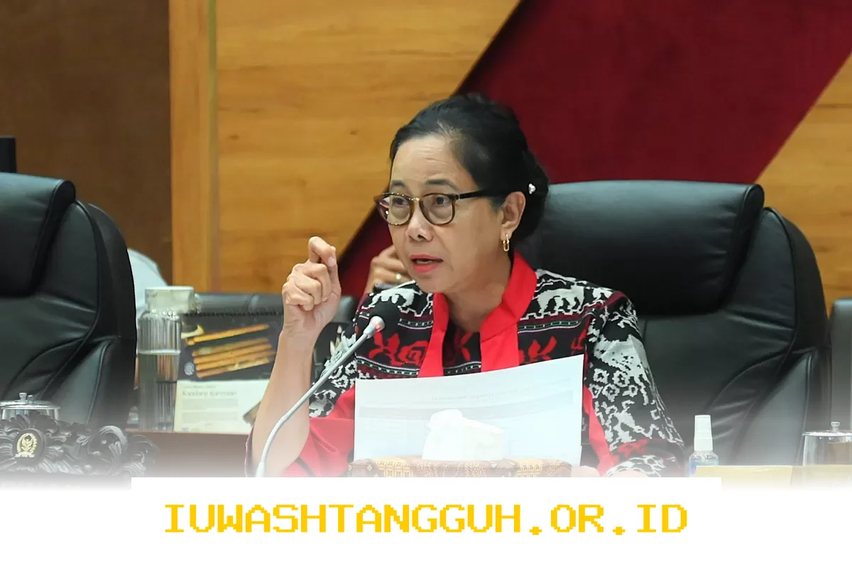 DPR Mendesak Kenaikan Gaji Guru di Tahun 2026 Agar Kesejahteraan Tenaga Pendidik Terjamin
