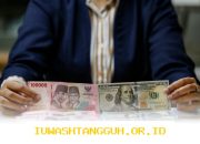 Nilai Tukar Rupiah Terkoreksi Menjadi Rp17.382 per Dolar AS pada Akhir Pekan Tahun 2026